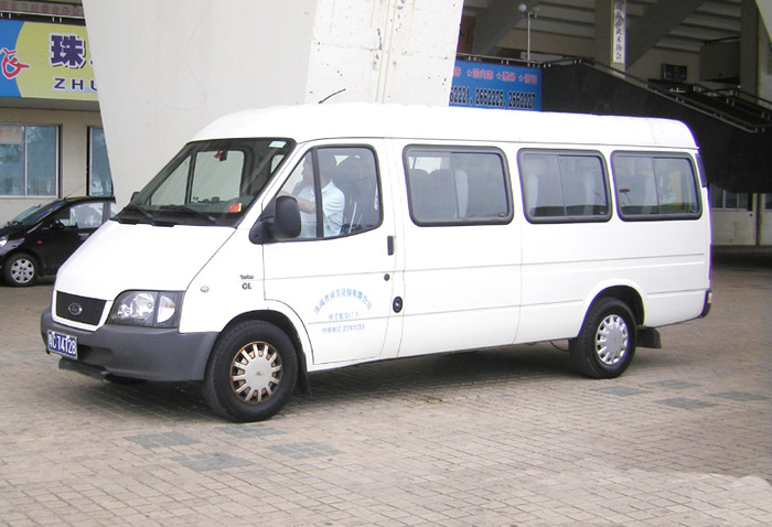 成都租中巴車(chē)-全順